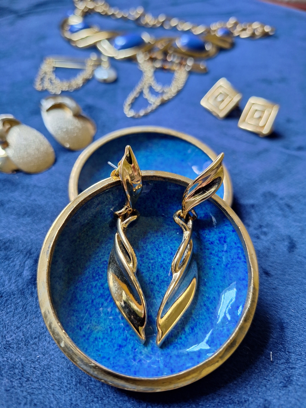 Trifari Vintage Gold-Tone Twist Drop Earrings - Women Jewelry